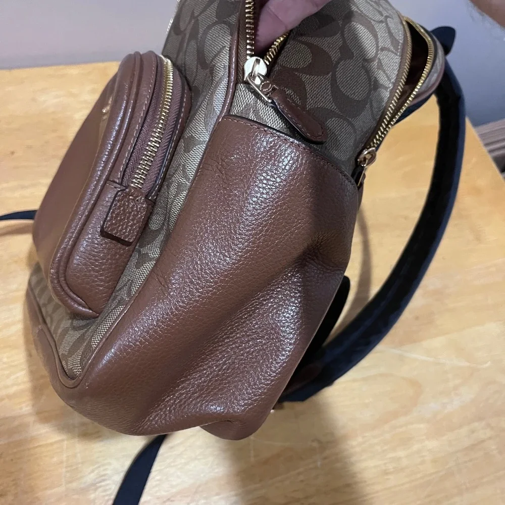 Coach Court Backpack Signature Canvas Pebble‎ Leather Khaki Saddle 5871 Classic